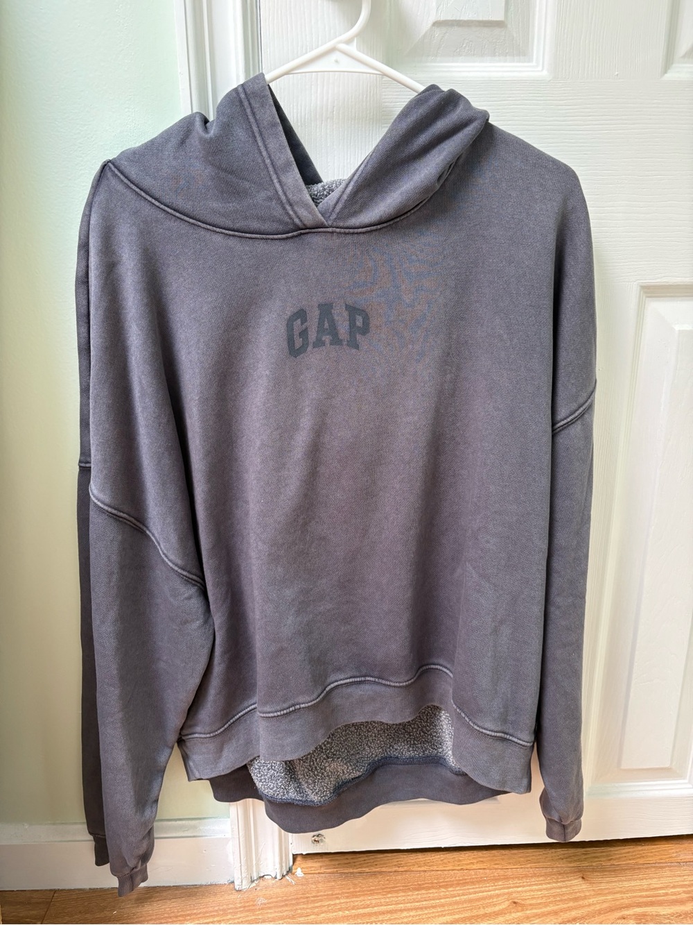 GAP Hooded Pullover Sweatshirt in Faded Charcoal